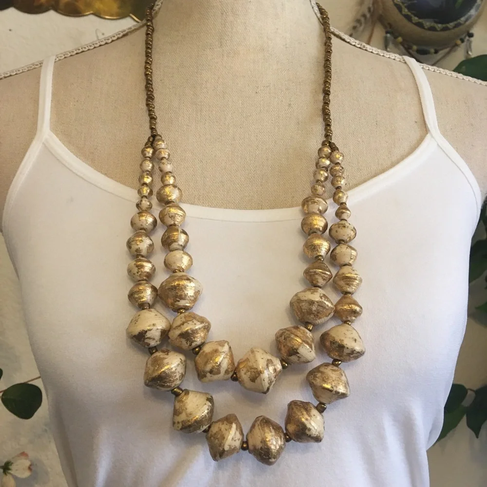 Vintage 90s spackle handmade bead necklace